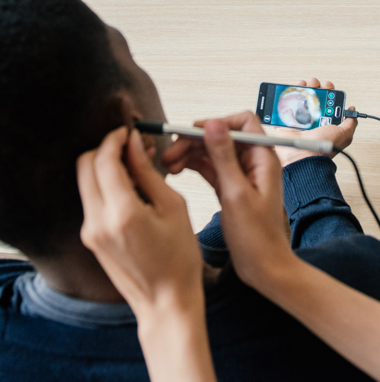 hearX launches world-first smartphone otoscope