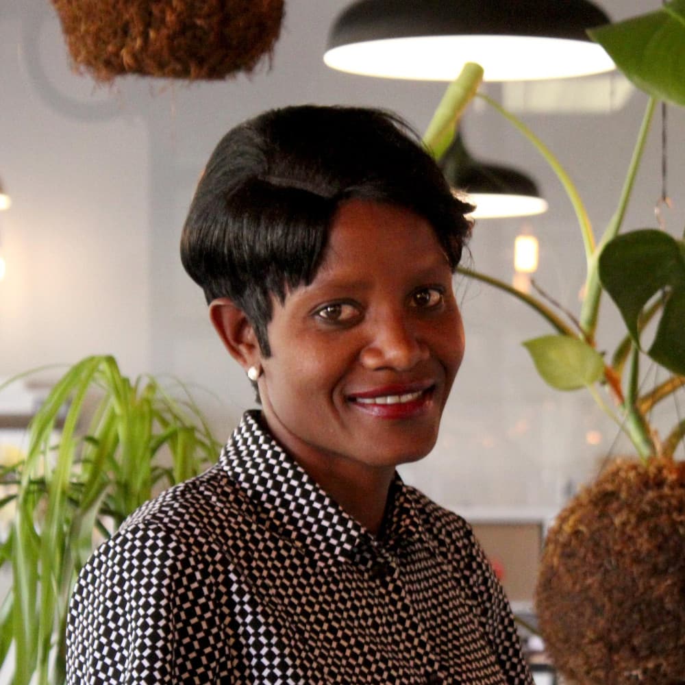 Nelly Ndlovu